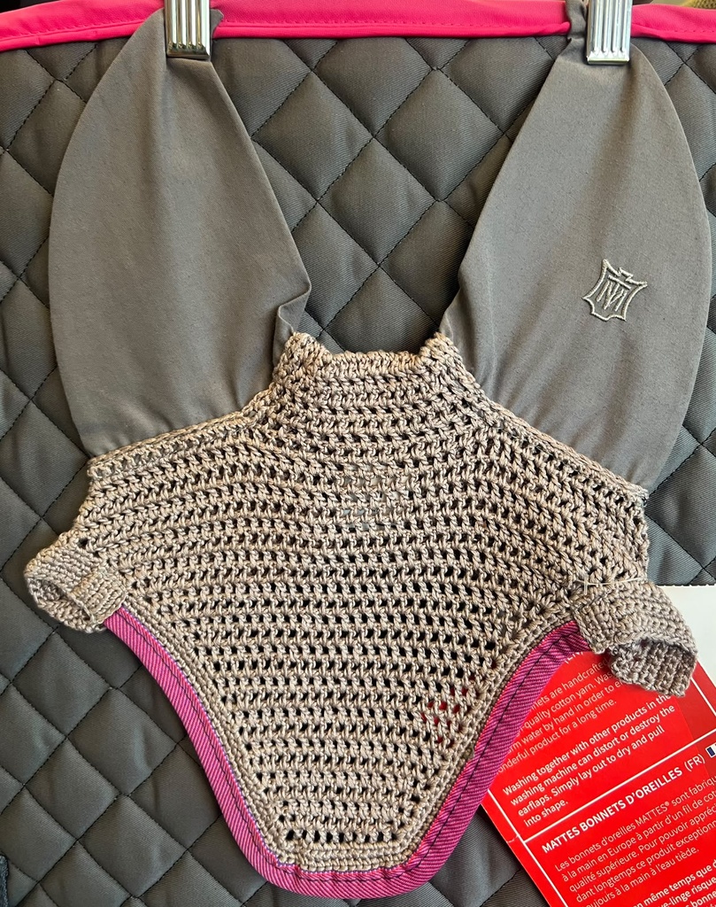 Fly Veil M Grey w fuchsia