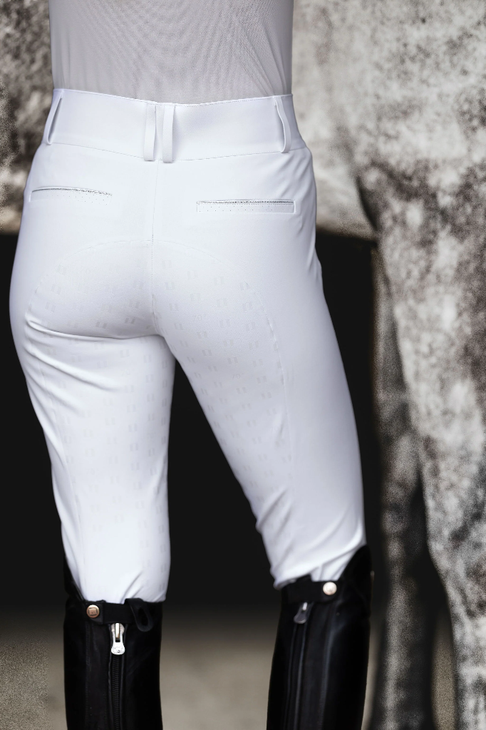 Air Flow Breech - Show White