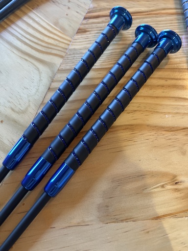 fibreglas with SilkTouch, UltraSoft grip, BLUE crystal wrapped grip and Blue cap 20”